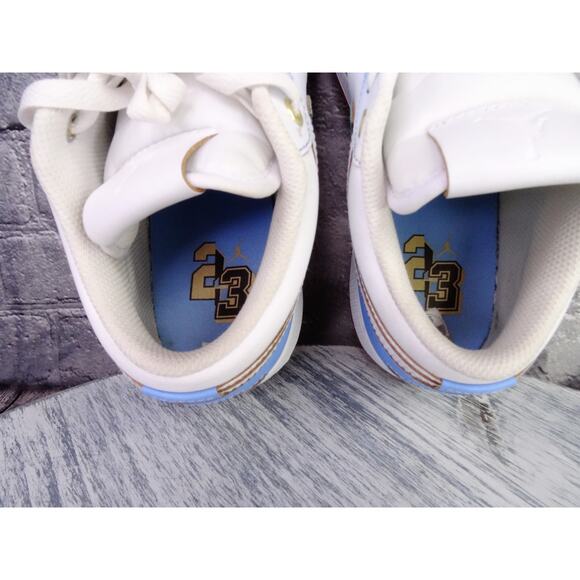 Air Jordan 1 Low SE GS White/Game Royal-White Youth 7Y Women 8.5 VNDS Excellent - Picture 10 of 16